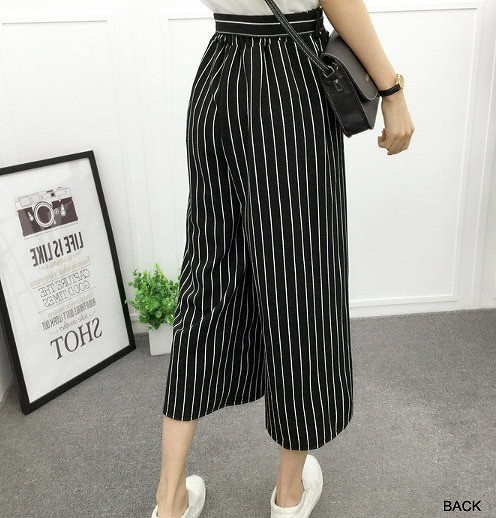 レディース　ワイドレッグパンツ　クロップド　ゆったり　ストライプ　ドット　チェック　ボトムス　半端丈　春　夏　人気　女性　大人　カジュアル　可愛い　おしゃれ　きれいめ　上品　セクシー　ホワイト　ブラック　白　黒　M　L　サイズ　送料無料