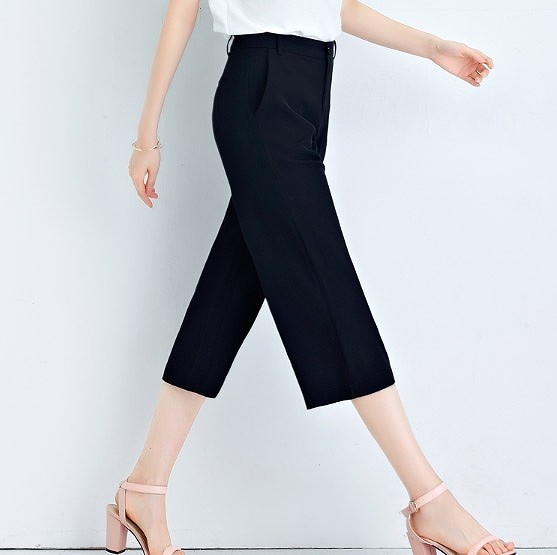 レディース　ワイドレッグパンツ　クロップド　ゆったり　美脚　脚長　美シルエット　ボトムス　半端丈　春　夏　人気　女性　大人　カジュアル　可愛い　おしゃれ　きれいめ　上品　セクシー　ブラック　黒　S　M　L　XL　XXL　サイズ　送料無料