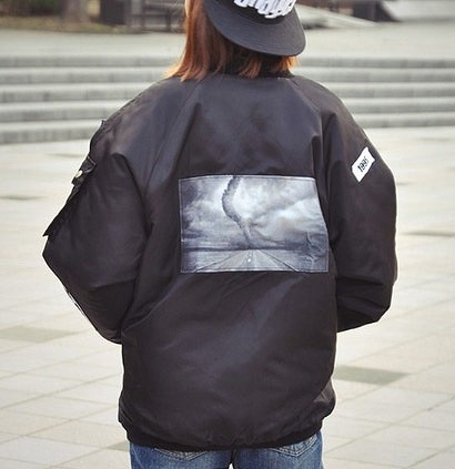 レディース　ミリタリージャケット　ブルゾン　アウター　JKT　オーバーサイズ　リブ付き　ワッペン　MA-1　MA1　フライトジャケット　女性　大人　カジュアル　おしゃれ　可愛い　オリーブ　ブラック　黒　M　L　XL　サイズ　送料無料