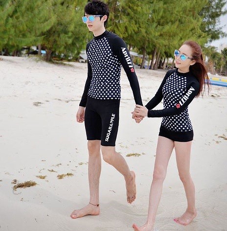 レディース　メンズ　ペアルック　水着　ラシュガード　長袖　短パンツ　海　プール　スイミング　ビーチ　リゾート　マリン　海水浴　夏休み　旅行　可愛い　キュート　女性　男性　ブラック　黒　ドット　水玉　M　L　XL　2XL　サイズ　送料無料