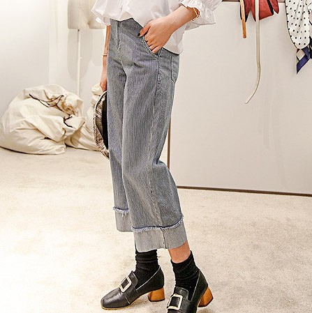 レディース　デニム　ストライプ　クロップド　半端丈　ジーンズ　ジーパン　ボトムス　カジュアル　キュート　可愛い　フェミニン　セクシー　きれいめ　エレガント　おしゃれ　お出かけ　お呼ばれ　フリーサイズ　ワンサイズ　送料無料