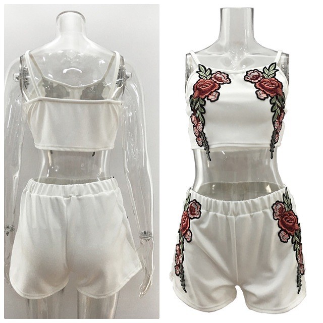 レディース　セットアップ　ショート丈　キャミソール　へそ出し　キョロットスカート　花柄　大きいサイズ　セクシー　カジュアル　大人可愛い　フェミニン　デイリー　ビーチ　リゾート　お出かけ　デート　ホワイト　送料無料