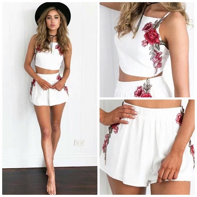 レディース　セットアップ　ショート丈　キャミソール　へそ出し　キョロットスカート　花柄　大きいサイズ　セクシー　カジュアル　大人可愛い　フェミニン　デイリー　ビーチ　リゾート　お出かけ　デート　ホワイト　送料無料