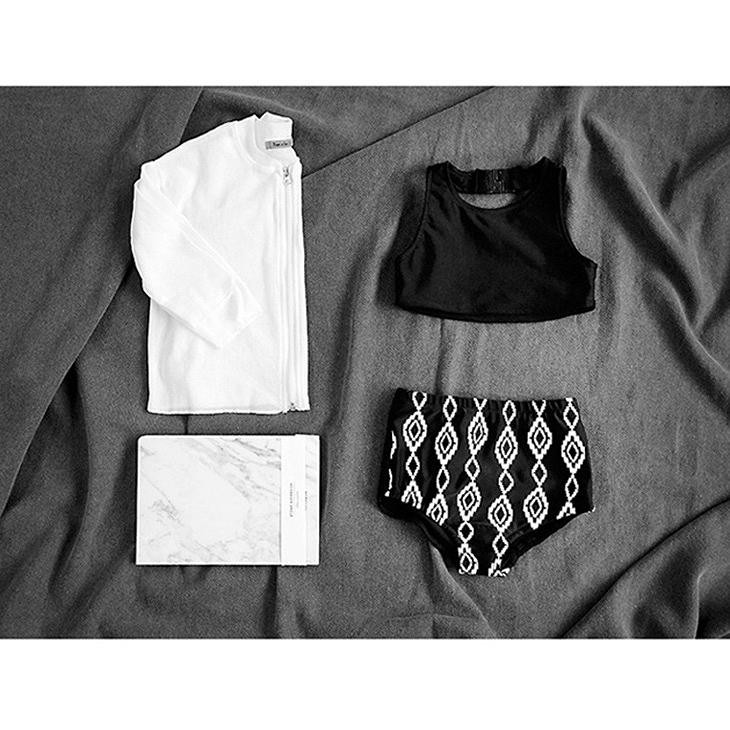 キッズ　女の子　水着　ビキニ　シャツ　ガウン　ブラウス　羽織　パンツ　韓国　海　プール　スイミング　ビーチ　リゾート　マリン　海水浴　夏休み　旅行　可愛い　キュート　子供　ジュニア　ブラック　ホワイト　黒　白　M　L　XL　サイズ　送料無料