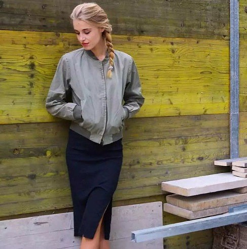 レディース　ワンピース　スリップドレス　キャミソール　ドレス　カジュアル　キュート　可愛い　フェミニン　セクシー　きれいめ　エレガント　おしゃれ　お出かけ　お呼ばれ　パープル　ブルー　ピンク　ベージュ　レッド　ブラック　フリーサイズ　ワンサイズ　送料無料