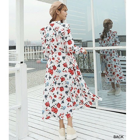 レディース　マキシ丈　ロング丈　ワンピース　フレア　フリル　長袖　花柄　カジュアル　キュート　可愛い　フェミニン　セクシー　きれいめ　上品　エレガント　おしゃれ　お出かけ　お呼ばれ　ホワイト　白色　S　M　サイズ　送料無料