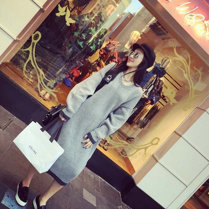 レディース　ニットワンピース　セーター　ミモレ丈　ゆったり　ラウンドネック　トップス　ボトムス　カジュアル　キュート　可愛い　フェミニン　セクシー　きれいめ　エレガント　おしゃれ　お出かけ　お呼ばれ　グレー　灰色　S　M　L　XL　サイズ　送料無料