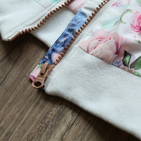 キッズ　スタジャン　花柄　スタジアムジャンパー　ジャケット　アウター　女の子　可愛い　キュート　子供　ジュニア　ホワイト　白色　91011121314サイズ　送料無料