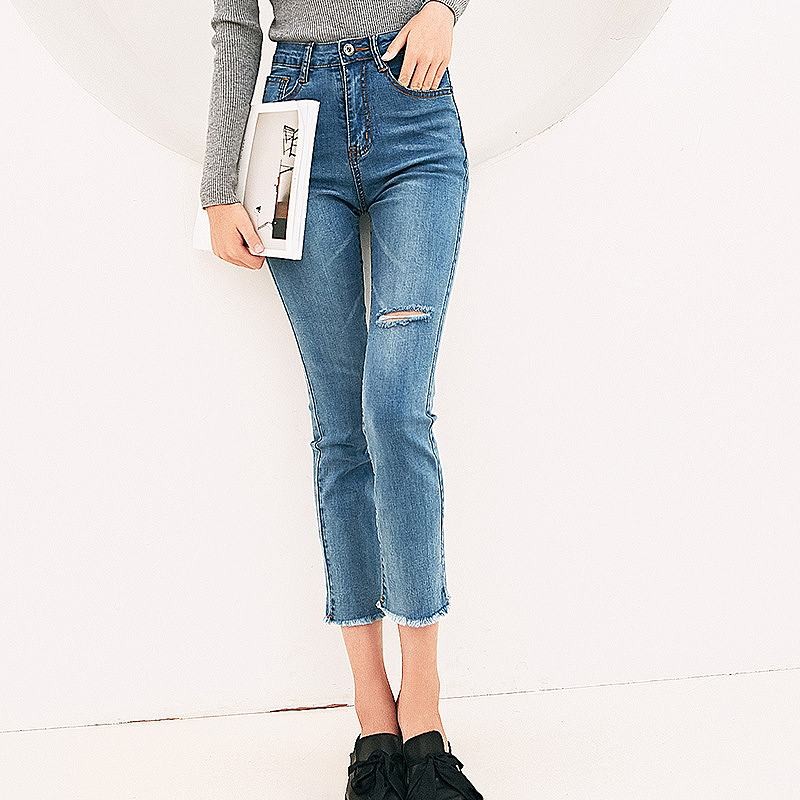 レディース　ボトムス　ジーンズ　デニムパンツ　スキニー　スリム　ダメージ加工　切りっぱなし　クロップド　無地　大人可愛い　カジュアル　大きいサイズ　シンプル　美脚　脚長　デイリー　お出かけ　デート　ブルー　送料無料