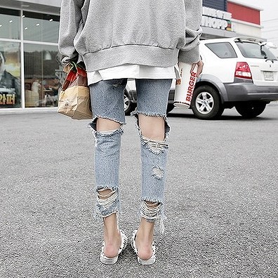 レディース　ボトムス　ジーンズ　デニムパンツ　スキニー　スリム　クラッシュド　切りっぱなし　無地　大人可愛い　カジュアル　大きいサイズ　シンプル　美脚　脚長　デイリー　お出かけ　デート　ブルー　送料無料