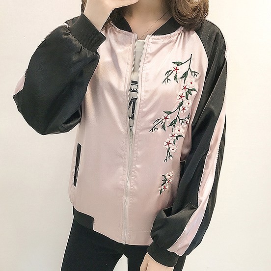 レディース　ライトアウター　ジャケット　ノーカラー　スカジャン　ジップアップ　長袖　刺繍　大きいサイズ　カジュアル　大人可愛い　ストリート系　スポーツ　観戦　ジョギング　デート　お出かけ　デイリー　ピンク×ブラック　送料無料