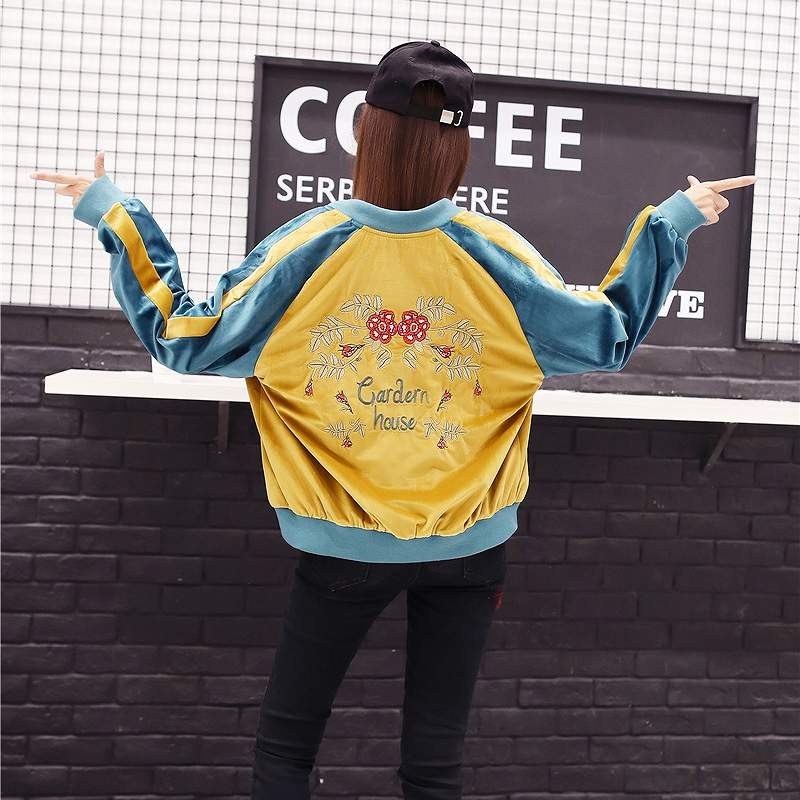 レディース　ライトアウター　ジャケット　ノーカラー　スタジャン　ジップアップ　長袖　刺繍　カジュアル　大人可愛い　ストリート系　スポーツ　観戦　ジョギング　デート　お出かけ　デイリー　レッド　イエロー　送料無料