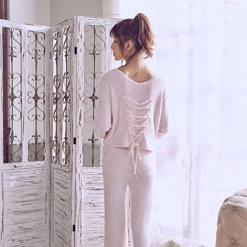 レディース　パジャマ　ナイトウェア　長袖　秋　冬　パイル　ベルベット　上下セット　部屋着　ルームウェア　ゆったり　シンプル　キュート　かわいい　フェミニン　ホワイト　白　ピンク　パープル　送料無料