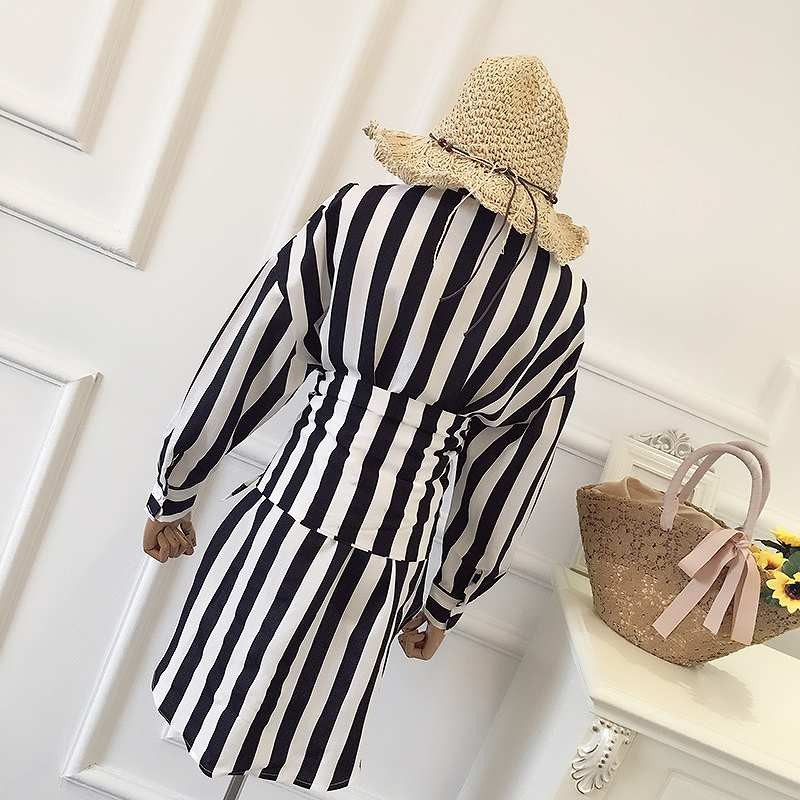 レディース　ワンピース　Vネック　ストライプ　長袖　膝上丈　フリーサイズ　シンプル　エレガント　上品　大人可愛い　フェミニン　デート　お出かけ　デイリー　ブラック　イエロー　送料無料