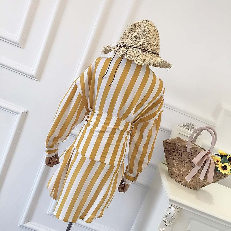 レディース　ワンピース　Vネック　ストライプ　長袖　膝上丈　フリーサイズ　シンプル　エレガント　上品　大人可愛い　フェミニン　デート　お出かけ　デイリー　ブラック　イエロー　送料無料