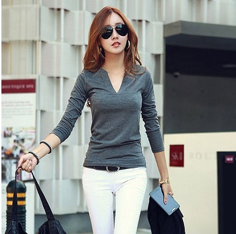 レディース　深Vネック　Tシャツ　カットソー　長袖　タイト　大きいサイズ　大人　シンプル　無地　清楚　上品　オフィス　仕事　カジュアル　春秋　デート　普段着　リラックス　レッド　ベージュ　グレー　ブラック　送料無料