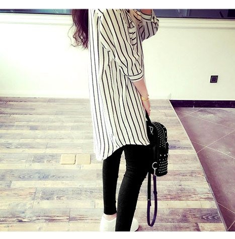 レディース　ファッション　シフォンシャツ　七分袖　襟付き　ロング丈　縦ストライプ　かわいい　大人カジュアル　夏　外出　アウトドア　涼しい　ホワイト　ブラック　送料無料