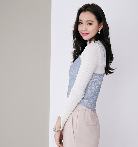 レディース　トップス　レース　キャミソール　無地　ノースリーブ　ゆったり　春夏秋　大きいサイズ　大人可愛い　フリーサイズ　シンプル　カジュアル　フェミニン　普段着　ラフスタイル　デート　ブラック　ホワイト　ブルー　送料無料