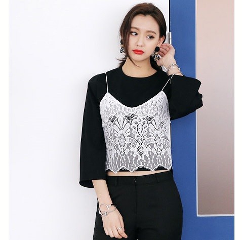 レディース　トップス　カットソー　Tシャツ　長袖　無地　ゆったり　春秋　ラウンドネック　大きいサイズ　大人可愛い　フリーサイズ　シンプル　カジュアル　フェミニン　普段着　ラフスタイル　デート　ブラック　ホワイト　レッド　カーキ　送料無料