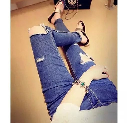 レディース　ボトムス　クラッシュ　デニムパンツ　ダメージ　スキニー　ジーンズ　ストレッチ　柔らか素材　無地　美脚　脚長効果　大人カジュアル　春夏　普段着　リゾート　デート　ブルー　送料無料