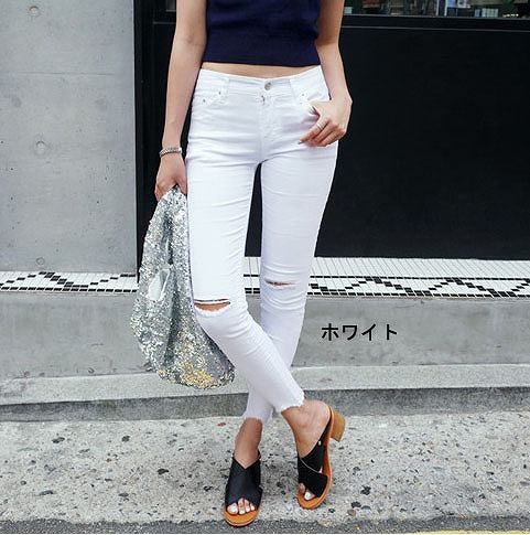 レディース　ボトムス　スキニー　デニムパンツ　フレイドヘム　ジーンズ　切りっぱなし　無地　スリム　美脚　脚長効果　大人カジュアル　人気　お出かけ　普段着　リゾート　デート　ブラック　ホワイト　送料無料