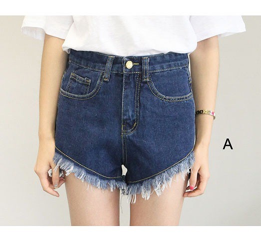 レディース　ボトムス　デニム　ショートパンツ　短パン　フレイドヘム　クラッシュ　切りっぱなし　ダメージ　無地　脚長効果　大きいサイズ　大人カジュアル　人気　お出かけ　普段着　リゾート　デート　ホワイト　ブルー　ブラック　送料無料