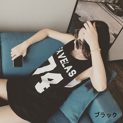 レディース トップス　Ｔシャツ　ノースリーブ　オーバーサイズ　カジュアル　夏　ロゴ　ブラック　ホワイト　送料無料