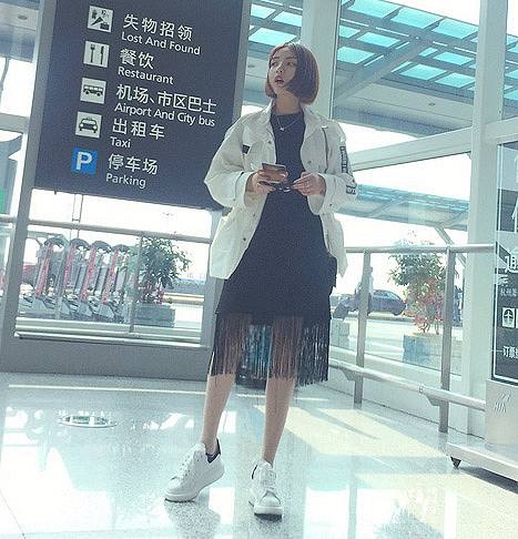 レディース　ファッション　女性　トップス　シャツ　Tシャツワンピース　タッセル　大人カジュアル　ブラック　ホワイト　半袖　ラウンドネック　夏　デート　外出　送料無料