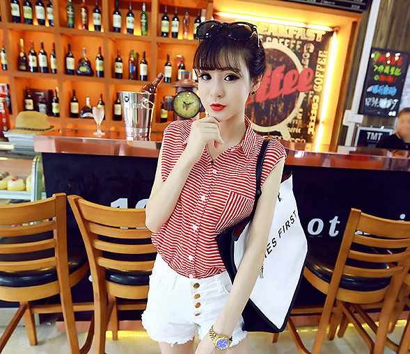 レディース　ファッション　女性　かわいい　おしゃれ　大人カジュアル　シャツ　トップス　ノースリーブ　ボーダー　ストライプ　ブラック　レッド　デート　外出　レジャー　送料無料