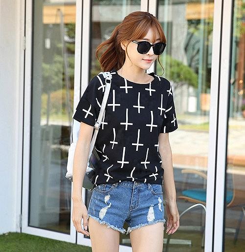 レディース　トップス　Ｔシャツ　カットソー　春夏　カジュアル　ゆったり　ラウンドネック　半袖　Tシャツ　プリント　半袖Tシャツ　普段着　外出　デート　ブラック　送料無料