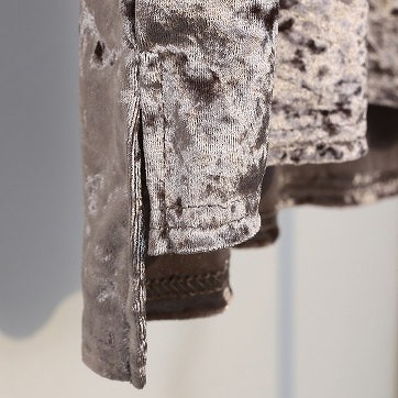 レディース　ベロア　スタッズ　星柄　Tシャツ　半袖　ショートスリーブ　人気　春　夏物　女性　大人　カジュアル　キュート　可愛い　フェミニン　上品　おしゃれ　ファッション　オリーブ　フリーサイズ　ワンサイズ　送料無料