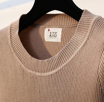 レディース　カットソー　ニット　ショート丈　半袖　ラウンドネック　人気　春　夏物　女性　大人　カジュアル　キュート　可愛い　フェミニン　上品　おしゃれ　ファッション　ホワイト　ブラック　グレー　ブラウン　フリーサイズ　ワンサイズ　送料無料