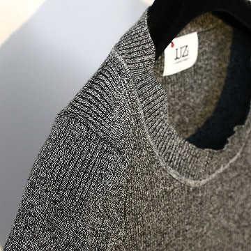 レディース　カットソー　ニット　ショート丈　半袖　ラウンドネック　人気　春　夏物　女性　大人　カジュアル　キュート　可愛い　フェミニン　上品　おしゃれ　ファッション　ホワイト　ブラック　グレー　ブラウン　フリーサイズ　ワンサイズ　送料無料