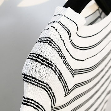 レディース　カットソー　ニット　半袖　ショートスリーブ　ラウンドネック　人気　春　夏物　女性　大人　カジュアル　キュート　可愛い　フェミニン　上品　おしゃれ　ファッション　ホワイト　ブラック　ピンク　フリーサイズ　ワンサイズ　送料無料