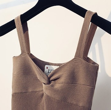 レディース　キャミソール　トップス　カットソー　ソリッドカラー　人気　春　夏物　女性　大人　カジュアル　キュート　可愛い　フェミニン　上品　おしゃれ　ファッション　ピンク　ブラウン　レッド　ホワイト　ブラック　フリーサイズ　ワンサイズ　送料無料