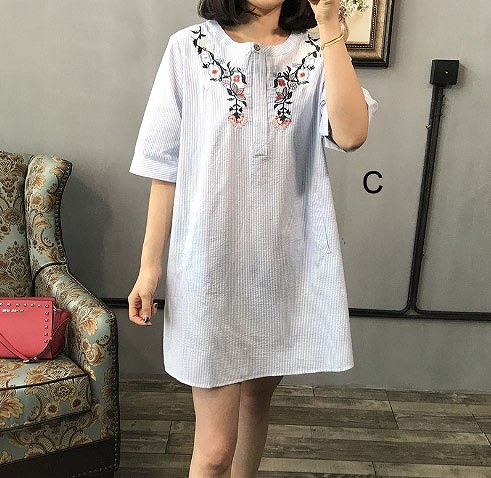 レディース　花柄　刺繍　ひざ上丈　ショート丈　ワンピース　ストライプ　半袖　人気　春物　夏物　女性　大人　カジュアル　キュート　可愛い　フェミニン　おしゃれ　ファッション　グレー　ピンク　ブルー　フリーサイズ　ワンサイズ　送料無料