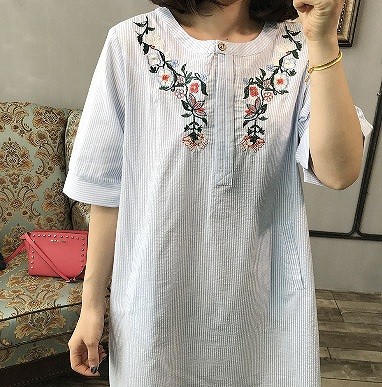 レディース　花柄　刺繍　ひざ上丈　ショート丈　ワンピース　ストライプ　半袖　人気　春物　夏物　女性　大人　カジュアル　キュート　可愛い　フェミニン　おしゃれ　ファッション　グレー　ピンク　ブルー　フリーサイズ　ワンサイズ　送料無料