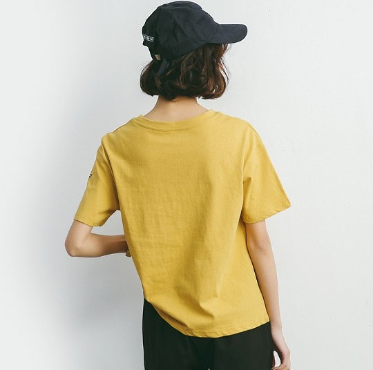 レディース　ハート　Tシャツ　半袖　ラウンドネック　クルーネック　トップス　人気　春　夏物　女性　大人　カジュアル　キュート　可愛い　フェミニン　セクシー　おしゃれ　ファッション　ブルー　ホワイト　ブラック　イエロー　フリーサイズ　ワンサイズ　送料無料