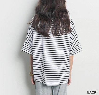 レディース　ボーダー　Tシャツ　半袖　ラウンドネック　トップス　人気　春　夏物　女性　大人　カジュアル　キュート　可愛い　フェミニン　セクシー　おしゃれ　ファッション　ネイビー　ホワイト　ブラック　S　M　サイズ　送料無料