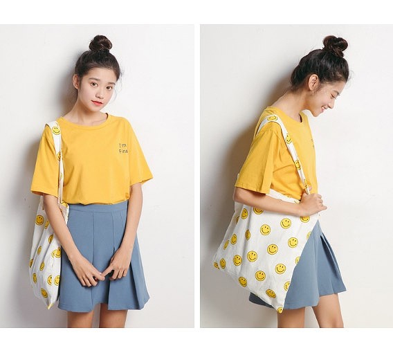 レディース　スマイル　プリント　Tシャツ　半袖　ラウンドネック　トップス　人気　春　夏物　女性　大人　カジュアル　キュート　可愛い　フェミニン　おしゃれ　ファッション　ホワイト　ネイビー　オレンジ　ブルー　フリーサイズ　ワンサイズ　送料無料