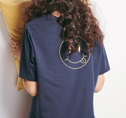 レディース　スマイル　プリント　Tシャツ　半袖　ラウンドネック　トップス　人気　春　夏物　女性　大人　カジュアル　キュート　可愛い　フェミニン　おしゃれ　ファッション　ホワイト　ネイビー　オレンジ　ブルー　フリーサイズ　ワンサイズ　送料無料