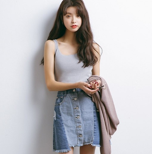 レディース　タンクトップ　ノースリーブ　ベスト　トップス　春物　夏物　女性　大人　カジュアル　可愛い　フェミニン　おしゃれ　ファッション　ホワイト　グレー　ブラック　パープル　ブラウン　黒　フリーサイズ　ワンサイズ　送料無料