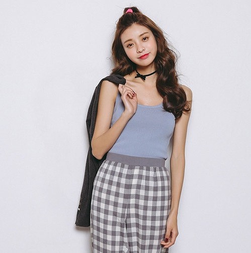 レディース　タンクトップ　ノースリーブ　ベスト　トップス　春物　夏物　女性　大人　カジュアル　可愛い　フェミニン　おしゃれ　ファッション　ホワイト　グレー　ブラック　パープル　ブラウン　黒　フリーサイズ　ワンサイズ　送料無料