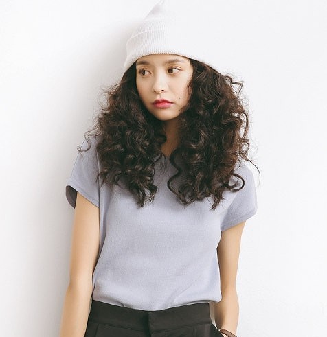 レディース　カットソー　ニット　セーター　半袖　ラウンドネック　トップス　人気　春　夏物　女性　大人　カジュアル　キュート　可愛い　フェミニン　おしゃれ　ファッション　ブルー　ピンク　パープル　ブラック　グレー　フリーサイズ　ワンサイズ　送料無料