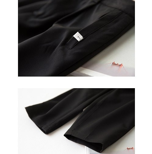 レディース　クロップドパンツ　半端丈　ハイウエスト　ボトムス　人気　春物　夏物　女性　大人　カジュアル　キュート　可愛い　フェミニン　セクシー　おしゃれ　ファッション　美脚　脚長　美シルエット　ブラック　黒　S　M　L　サイズ　送料無料