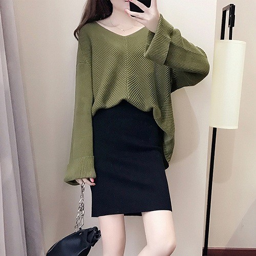 レディース　Ｖネックセーター　ゆったり　ニット　長袖　ベルスリーブ　ビッグシルエット　カジュアル　お出かけ　デート　デイリー　普段着　オリーブ　送料無料