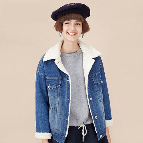 レディース　デニムジャケット　長袖　襟袖裏ボア生地　ゆったり　あったか　カジュアル　お出かけ　デート　デイリー　普段着　ブルー　送料無料