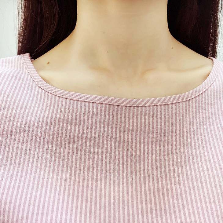 レディース　トップス　Tシャツ　半袖　ストライプ　肩だし　肩あき　フラウンス　綿　シンプル　カットソー　カジュアル　大人可愛い　フェミニン　おしゃれ　デート　お出かけ　普段着　ホワイト　白　ピンク　レッド　送料無料