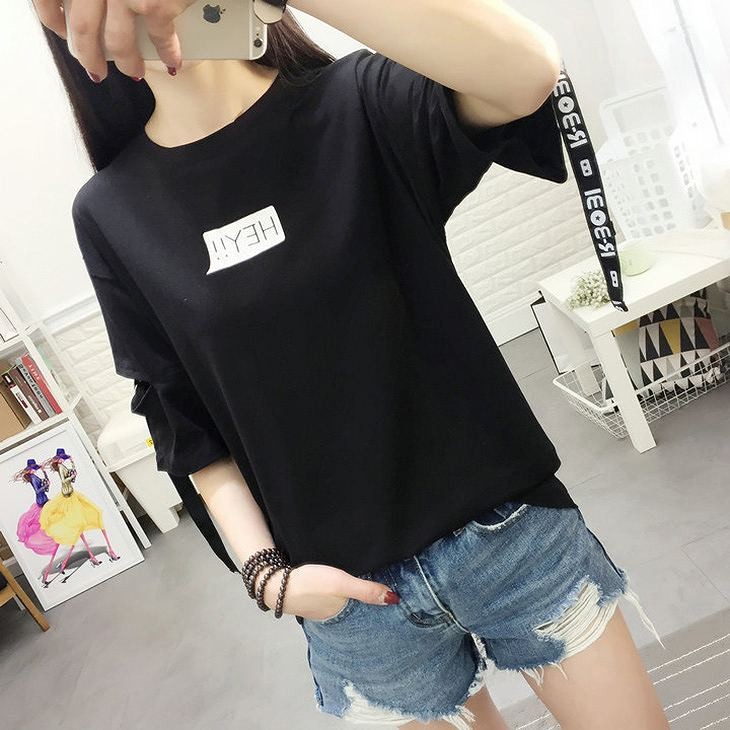 レディース　トップス　Tシャツ　カットソー　ラウンドネック　5分袖　ロゴ　シンプル　カジュアル　大人可愛い　デート　お出かけ　デイリー　ブラック　ホワイト　レッド　送料無料