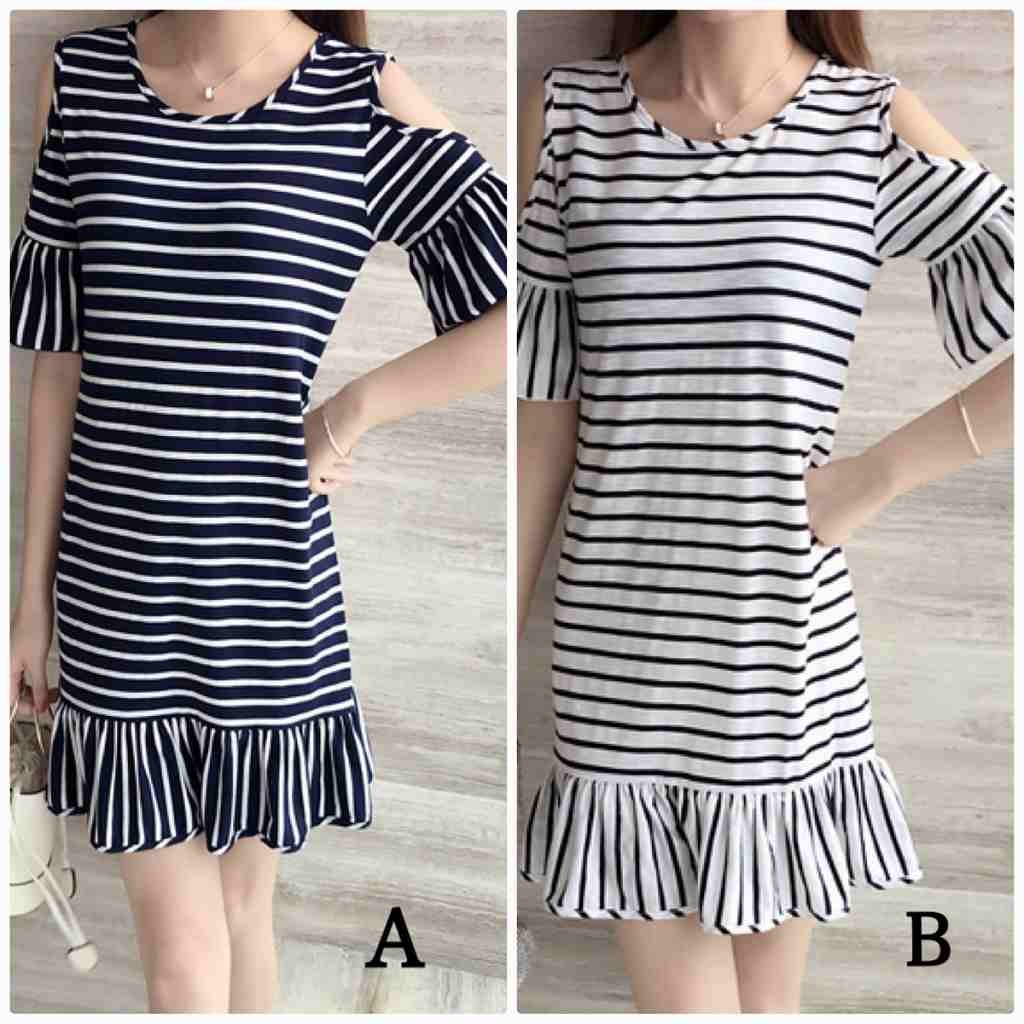 レディース　ワンピース　半袖　肩だし　肩あき　ボーダー　フレア袖　フラウンス　フレアスカート　膝上　ミニ　シンプル　大きいサイズ　おしゃれ　カジュアル　大人可愛い　フェミニン　デート　お出かけ　普段着　送料無料